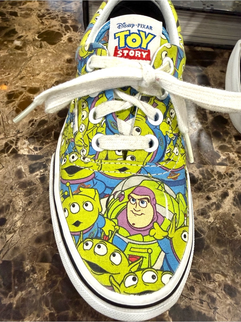 ‼️RARE‼️VansXDisney Pixar TOY STORY Aliens Glow-In-The-Dark Sneakers W 5.5, M 4